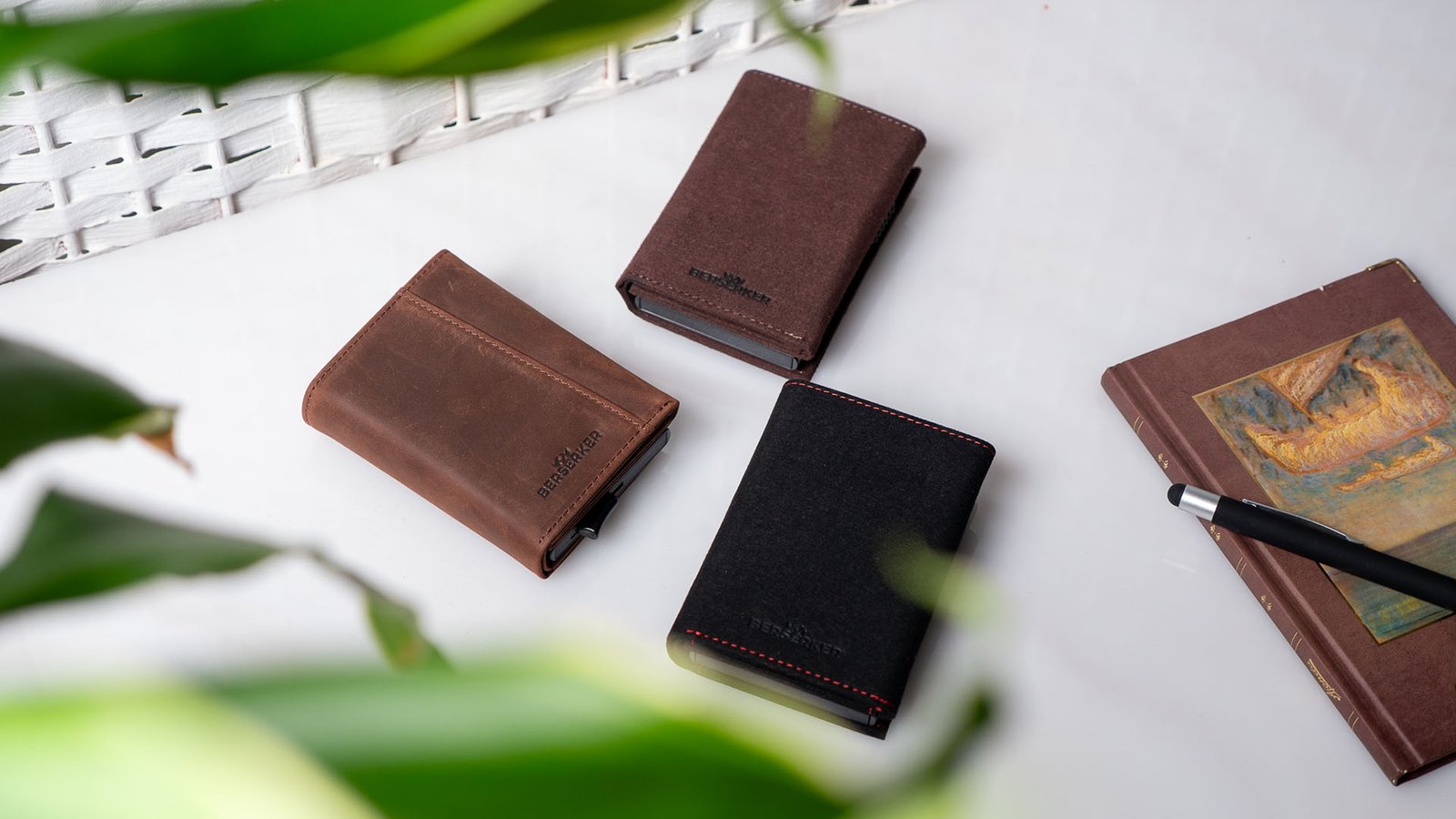 korteliu dėklas cover